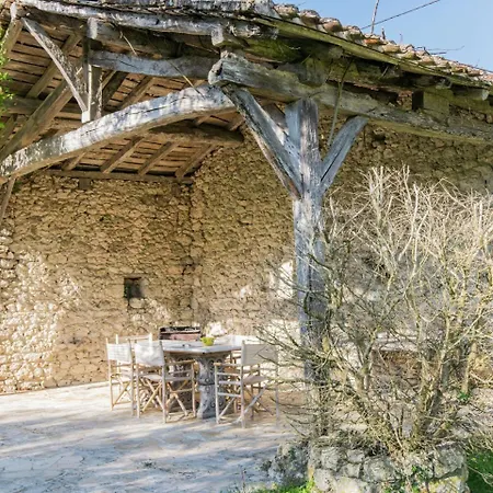 Holiday In With Swimming Pool Montaigu-de-Quercy