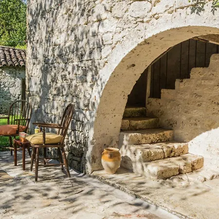 Holiday In With Swimming Pool * Montaigu-de-Quercy