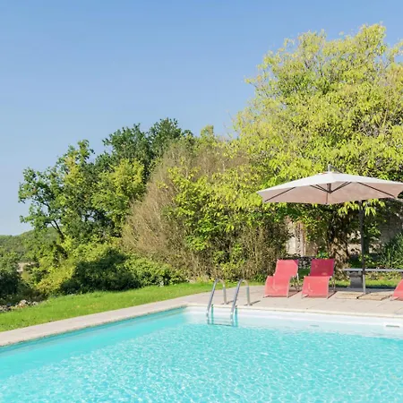 Holiday In With Swimming Pool *