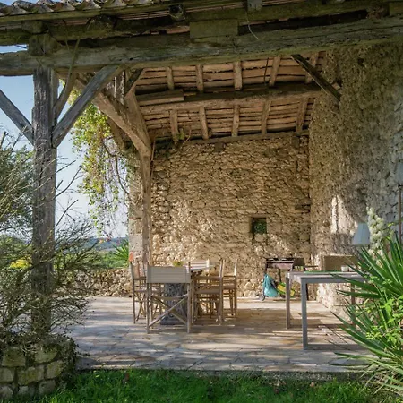 Holiday In With Swimming Pool * Montaigu-de-Quercy